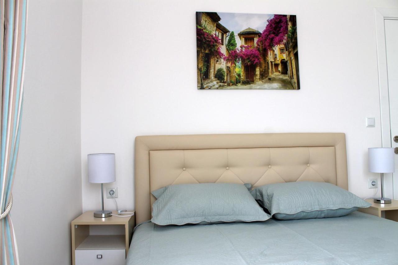 Horizon Katrina Apartments - Sea Line & Beach Access Sveti Vlas Ngoại thất bức ảnh