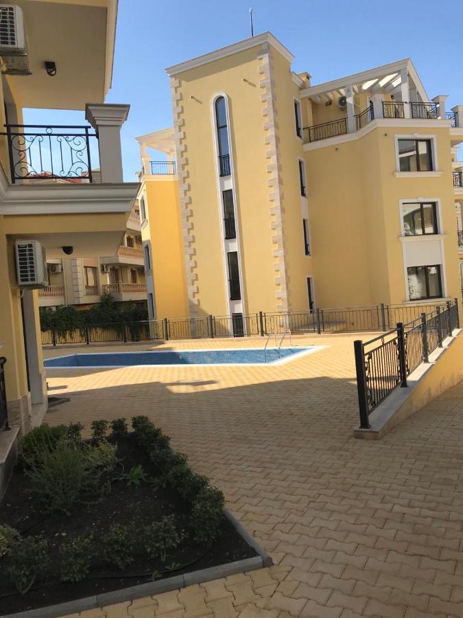 Horizon Katrina Apartments - Sea Line & Beach Access Sveti Vlas Ngoại thất bức ảnh