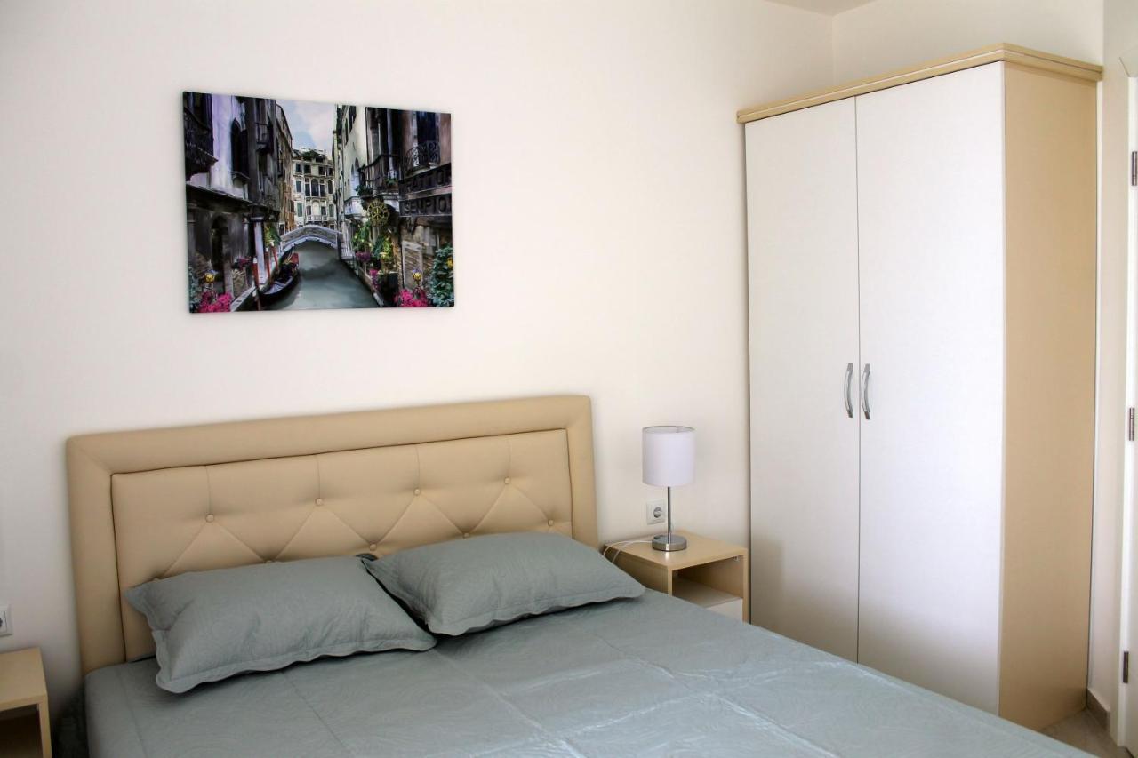Horizon Katrina Apartments - Sea Line & Beach Access Sveti Vlas Ngoại thất bức ảnh