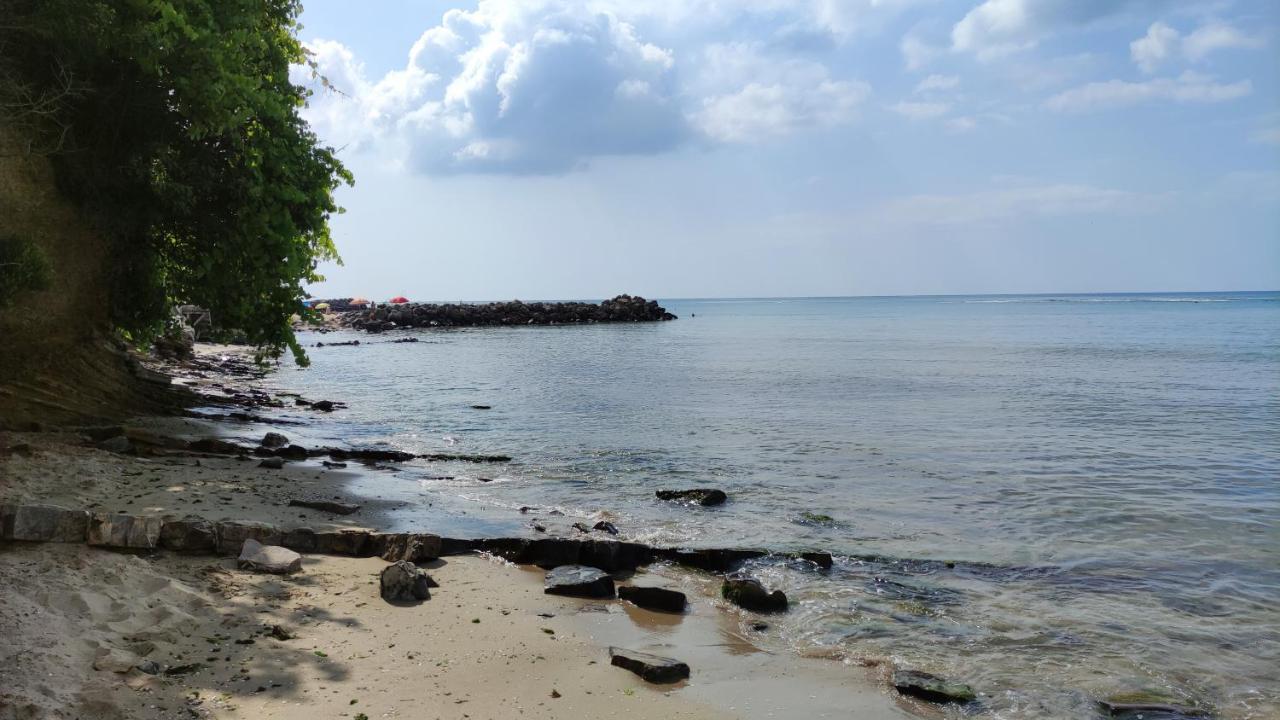 Horizon Katrina Apartments - Sea Line & Beach Access Sveti Vlas Ngoại thất bức ảnh