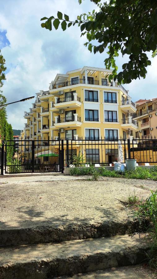 Horizon Katrina Apartments - Sea Line & Beach Access Sveti Vlas Ngoại thất bức ảnh