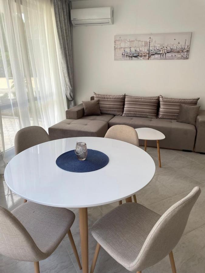 Horizon Katrina Apartments - Sea Line & Beach Access Sveti Vlas Ngoại thất bức ảnh