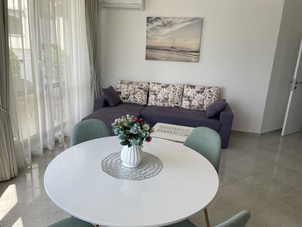 Horizon Katrina Apartments - Sea Line & Beach Access Sveti Vlas Ngoại thất bức ảnh