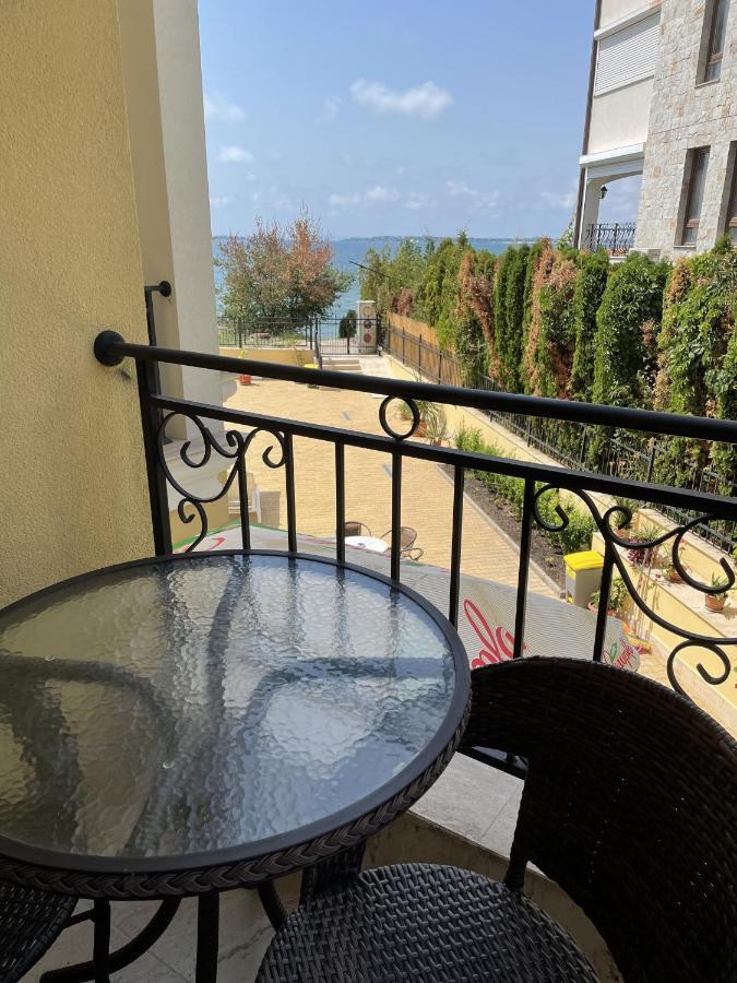 Horizon Katrina Apartments - Sea Line & Beach Access Sveti Vlas Ngoại thất bức ảnh