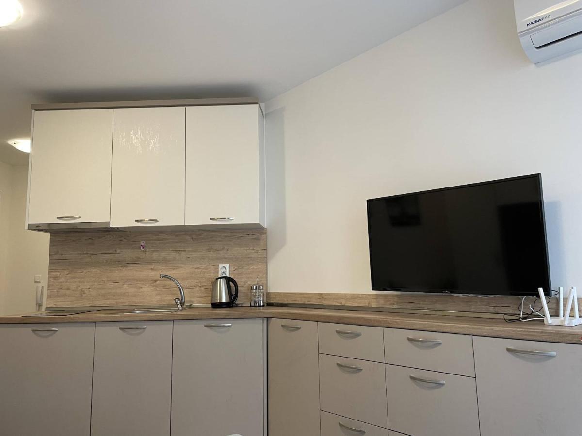 Horizon Katrina Apartments - Sea Line & Beach Access Sveti Vlas Ngoại thất bức ảnh
