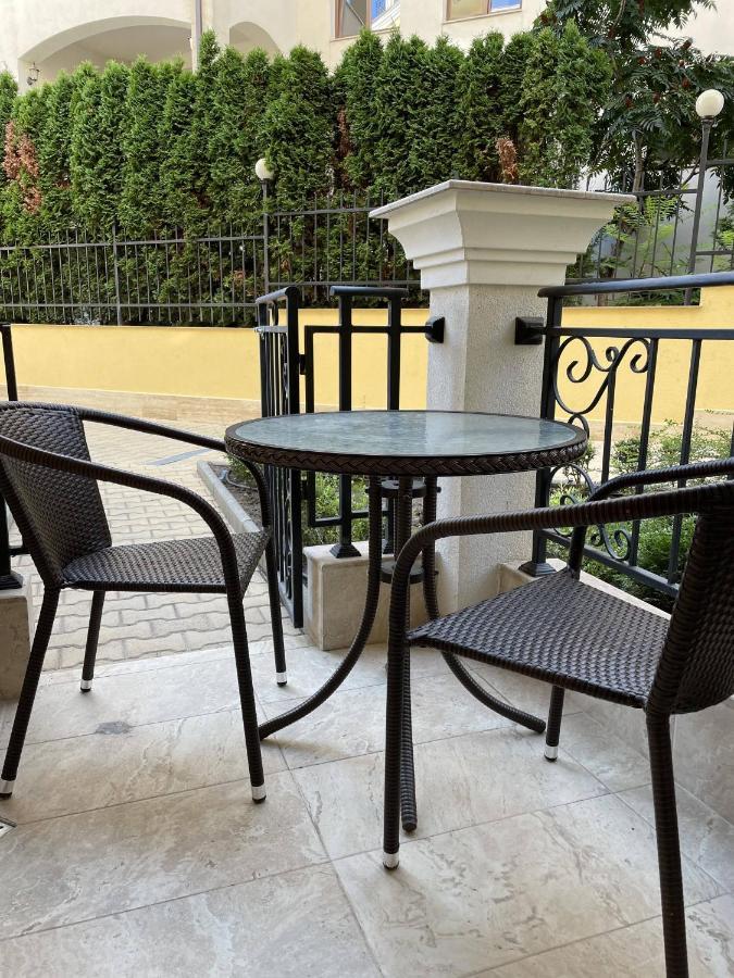 Horizon Katrina Apartments - Sea Line & Beach Access Sveti Vlas Ngoại thất bức ảnh