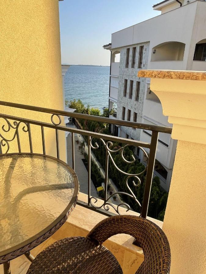 Horizon Katrina Apartments - Sea Line & Beach Access Sveti Vlas Ngoại thất bức ảnh