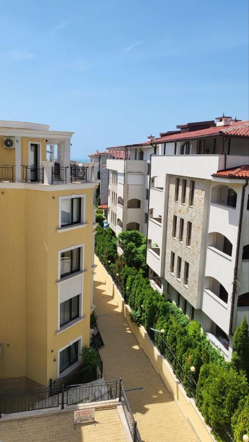 Horizon Katrina Apartments - Sea Line & Beach Access Sveti Vlas Ngoại thất bức ảnh