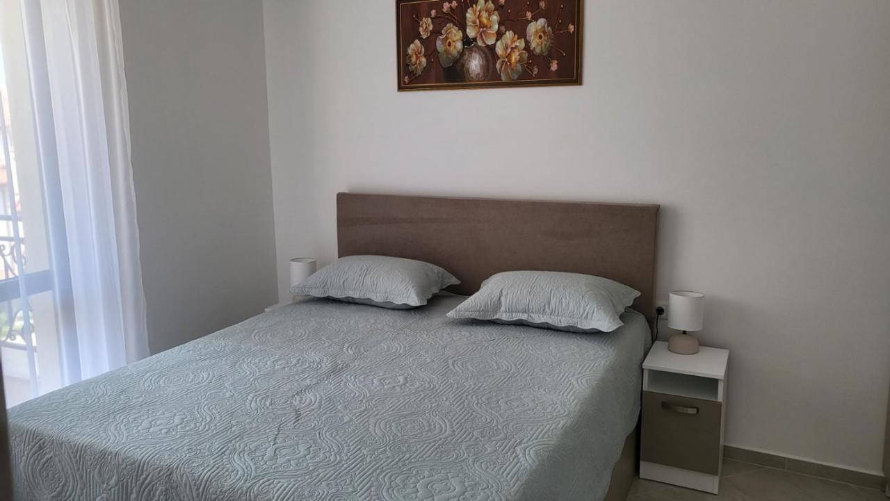Horizon Katrina Apartments - Sea Line & Beach Access Sveti Vlas Ngoại thất bức ảnh